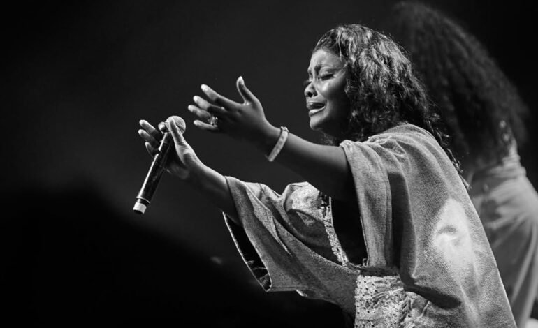 Onos Ariyo – Adoration